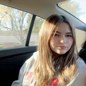 Meet your Posher, Isabel